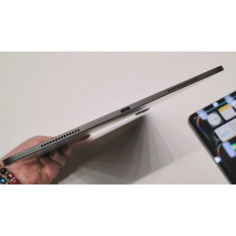 تبلت 13 اینچی اپل مدل iPad Pro 2024 M4 Wi-Fi ظرفیت 2 ترابایت و رم 16 گیگابایت مشکی